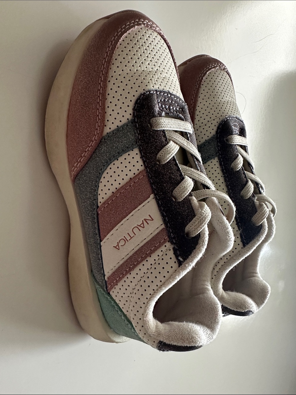 Nautica Girls tennis shoes size 12 - Picture 4 of 7